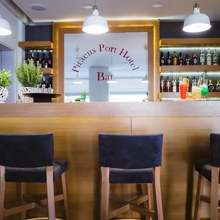 Port Hotel 2*